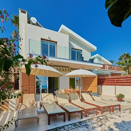 Azura Sunrise Villa *