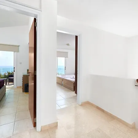 Azura Sunrise By Ezoria コーラル・ベイ