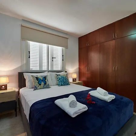 Azura Sunrise By Ezoria コーラル・ベイ