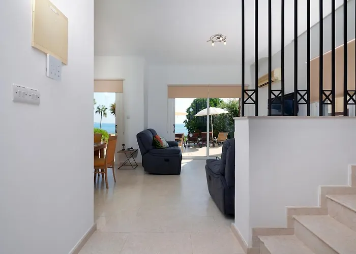 Villa Azura Sunrise By Ezoria