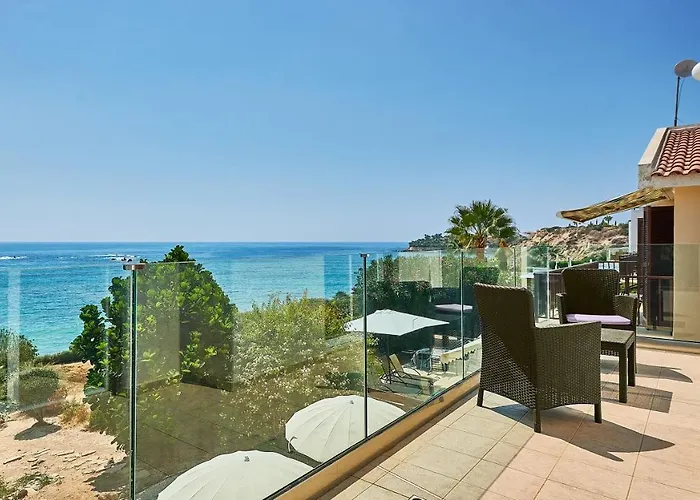 Azura Sunrise By Ezoria Villa