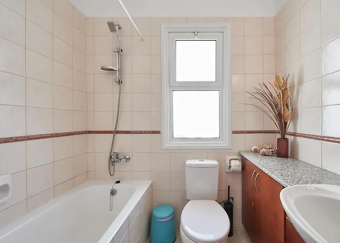 Azura Sunrise By Ezoria Villa *